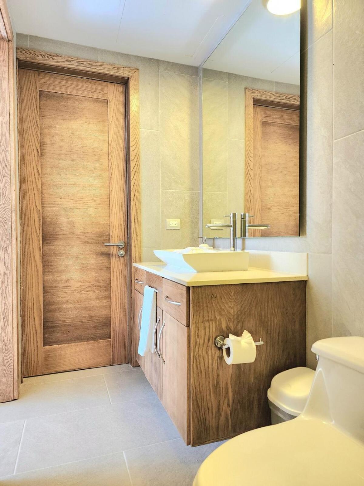 Apartment Luxury Swim-up And Private Club *