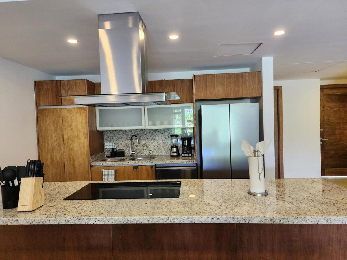 Luxury Swim-up And Private Club Apartment Playa del Carmen