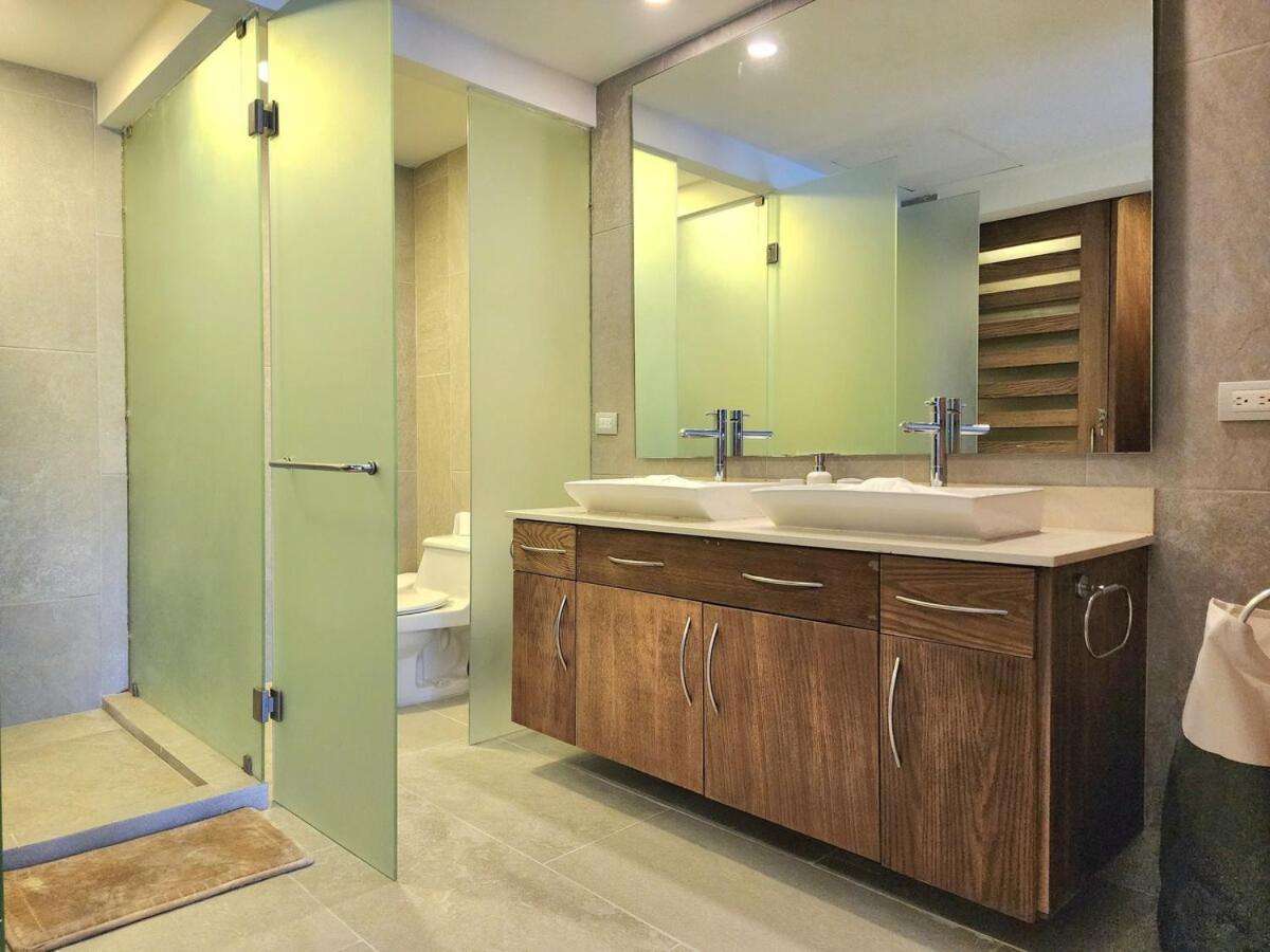 Luxury Swim-up And Private Club * Playa del Carmen