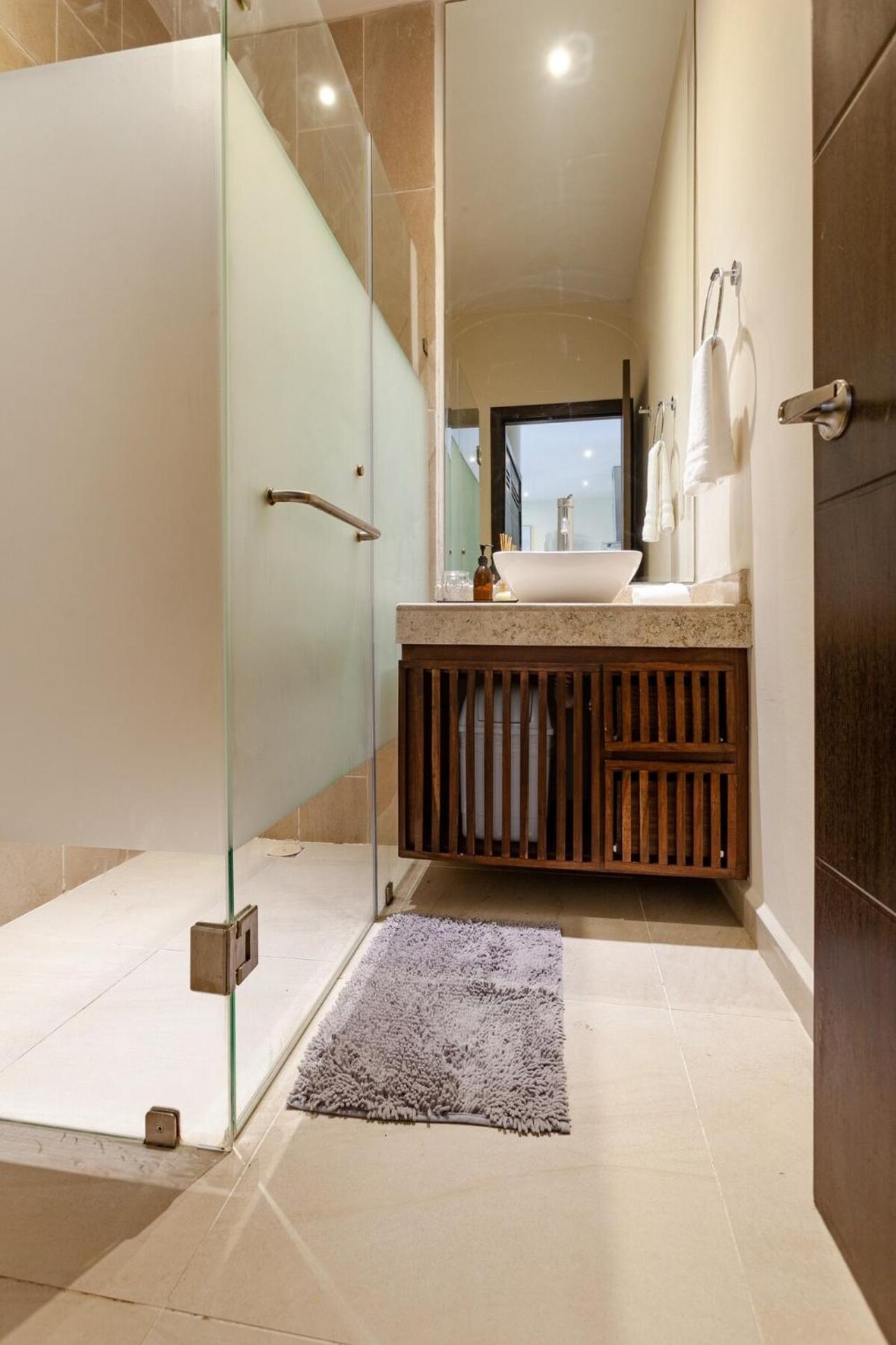 New! Condoph10min To Beachwifi 300mbgym6pools Casa de férias Playa del Carmen