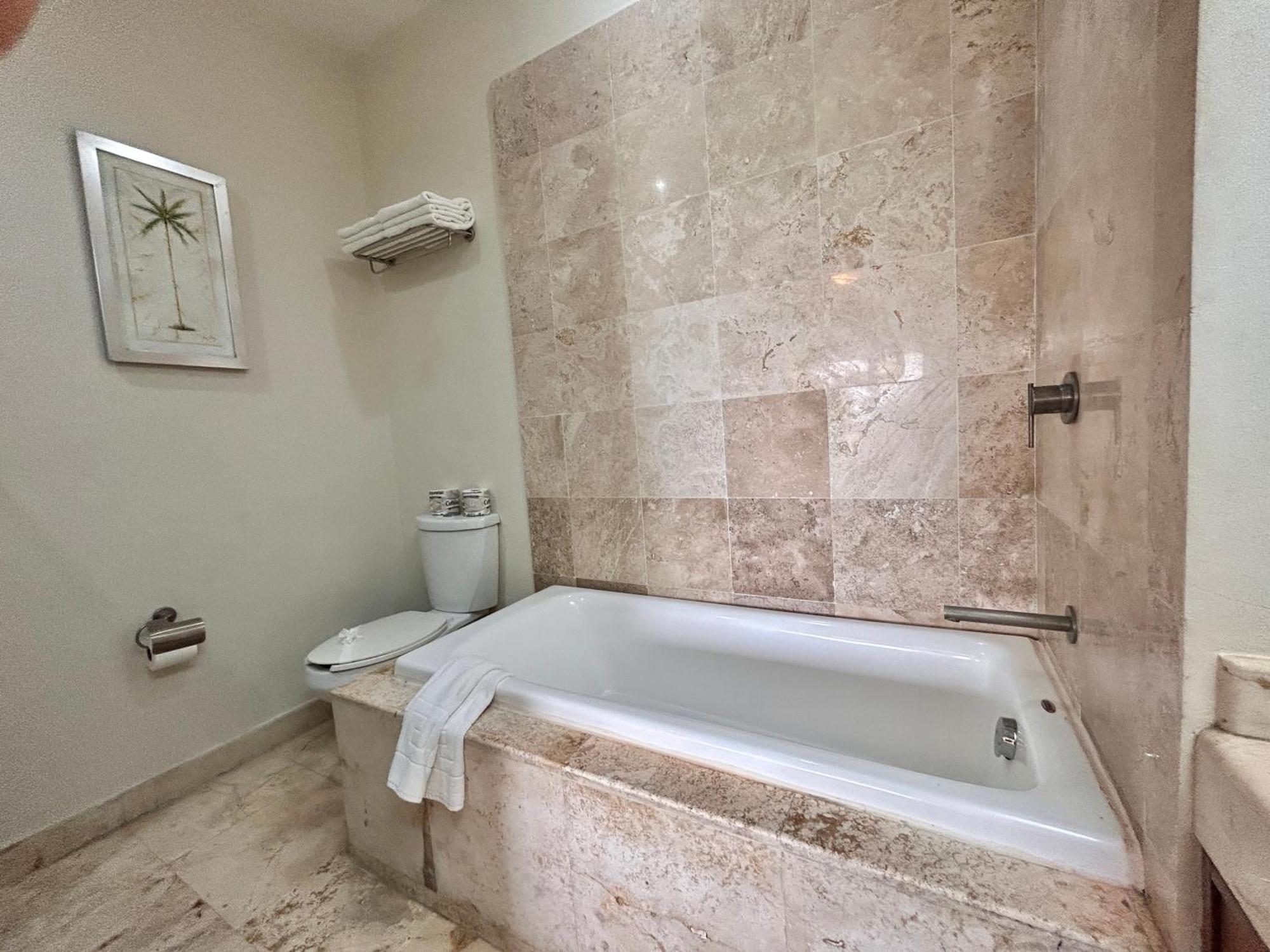 El Faro 402 Surf Ocean View 2 Bedroom Apartment