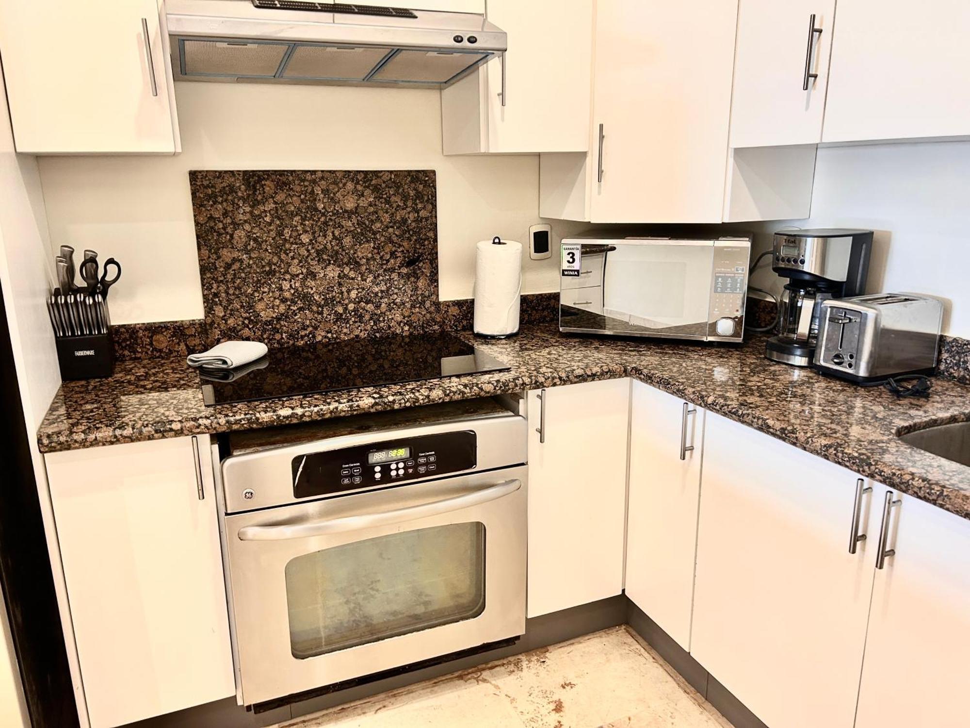El Faro 402 Surf Ocean View 2 Bedroom Apartment