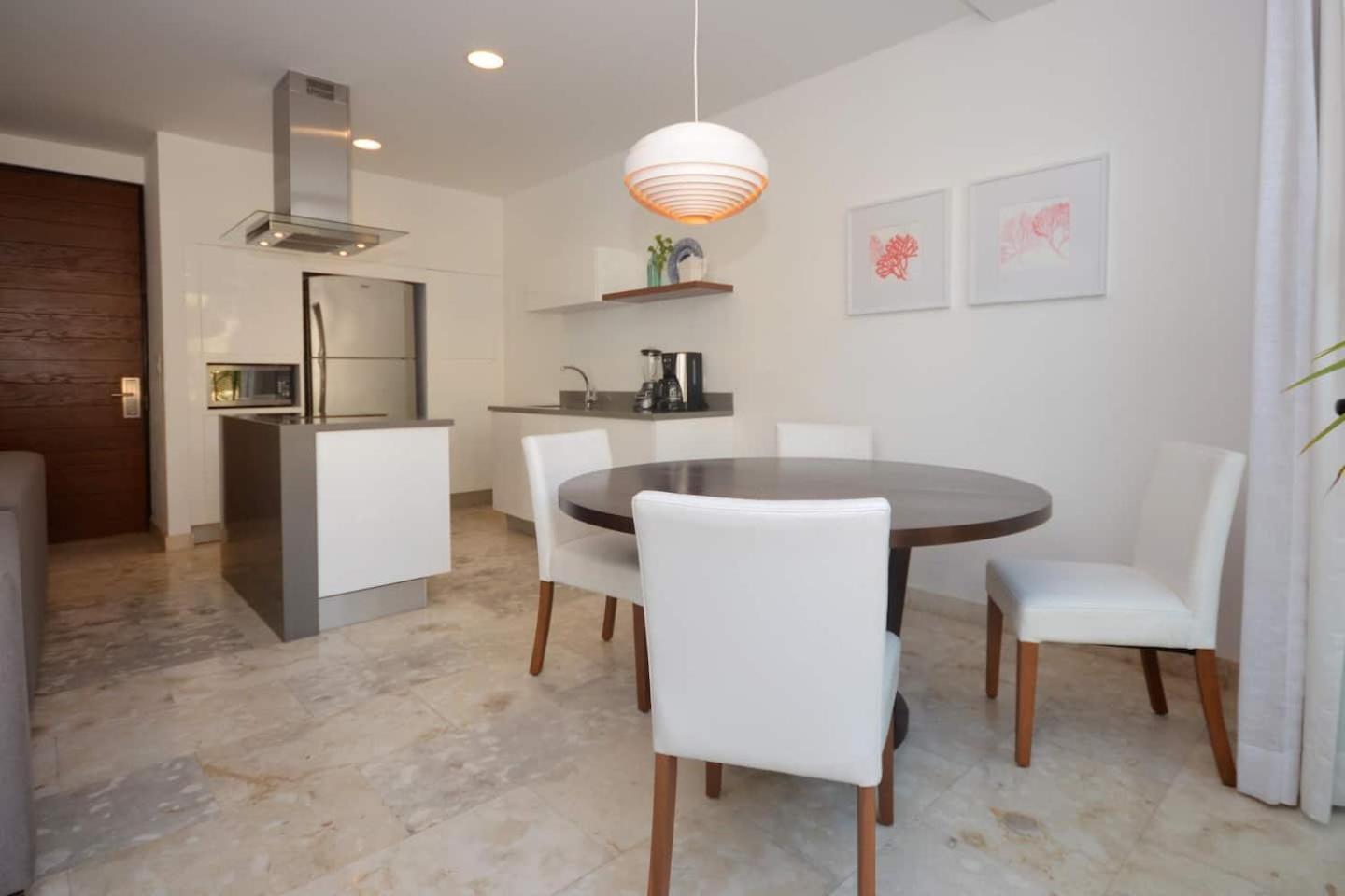 Fabulous In The Center Of Playa Apartment