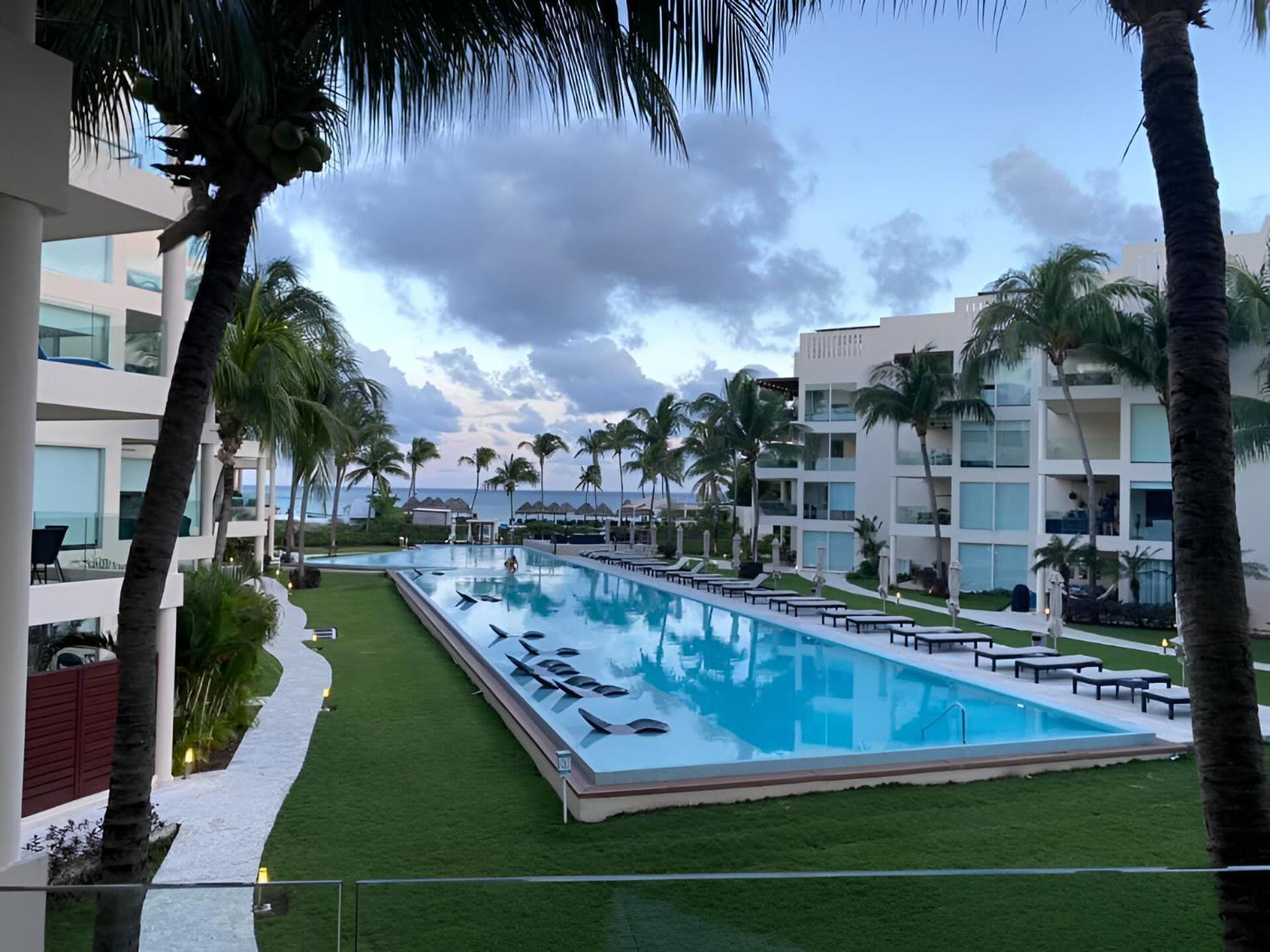 Beachfront Location At Elements Apartment Playa del Carmen
