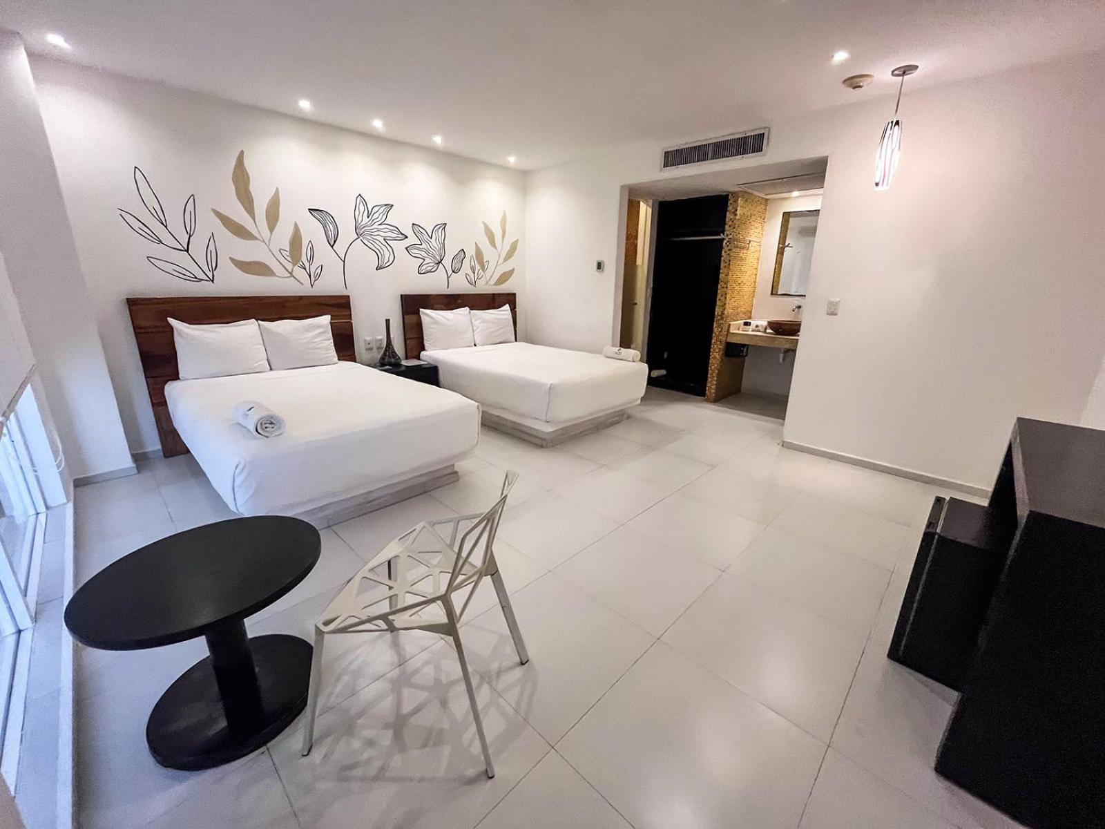 Cache Boutique - Adults Only 3*