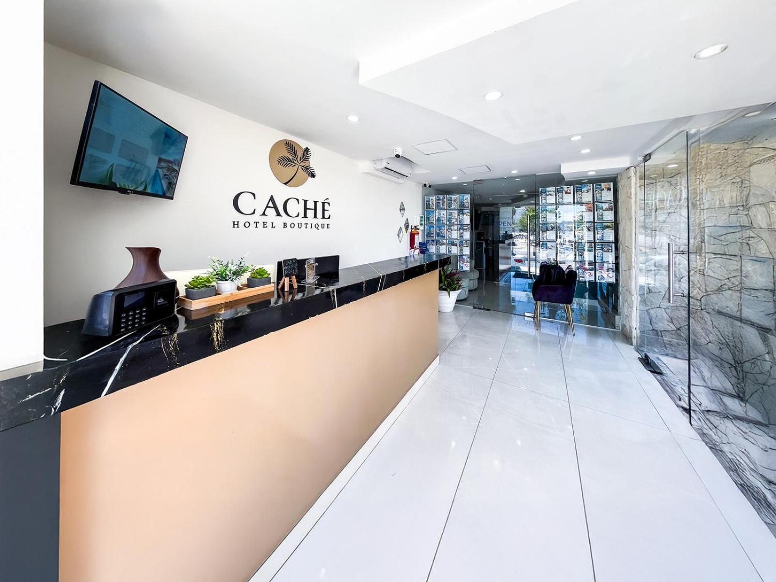 Cache Boutique - Adults Only 3*