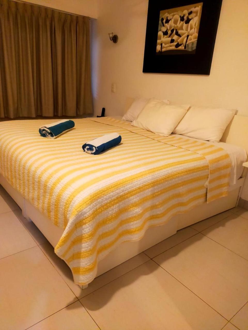 Beachfront 1 Bedroom Ocean View *