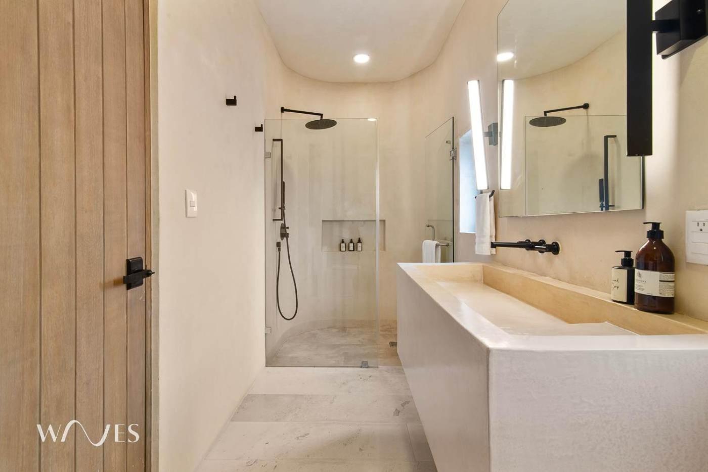 Prime 5th Ave - 4br With King Beds & Views Playa del Carmen
