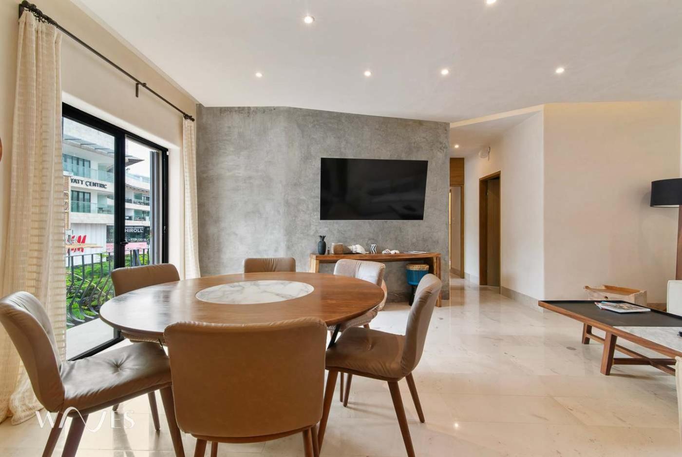 Prime 5th Ave - 4br With King Beds & Views * Playa del Carmen