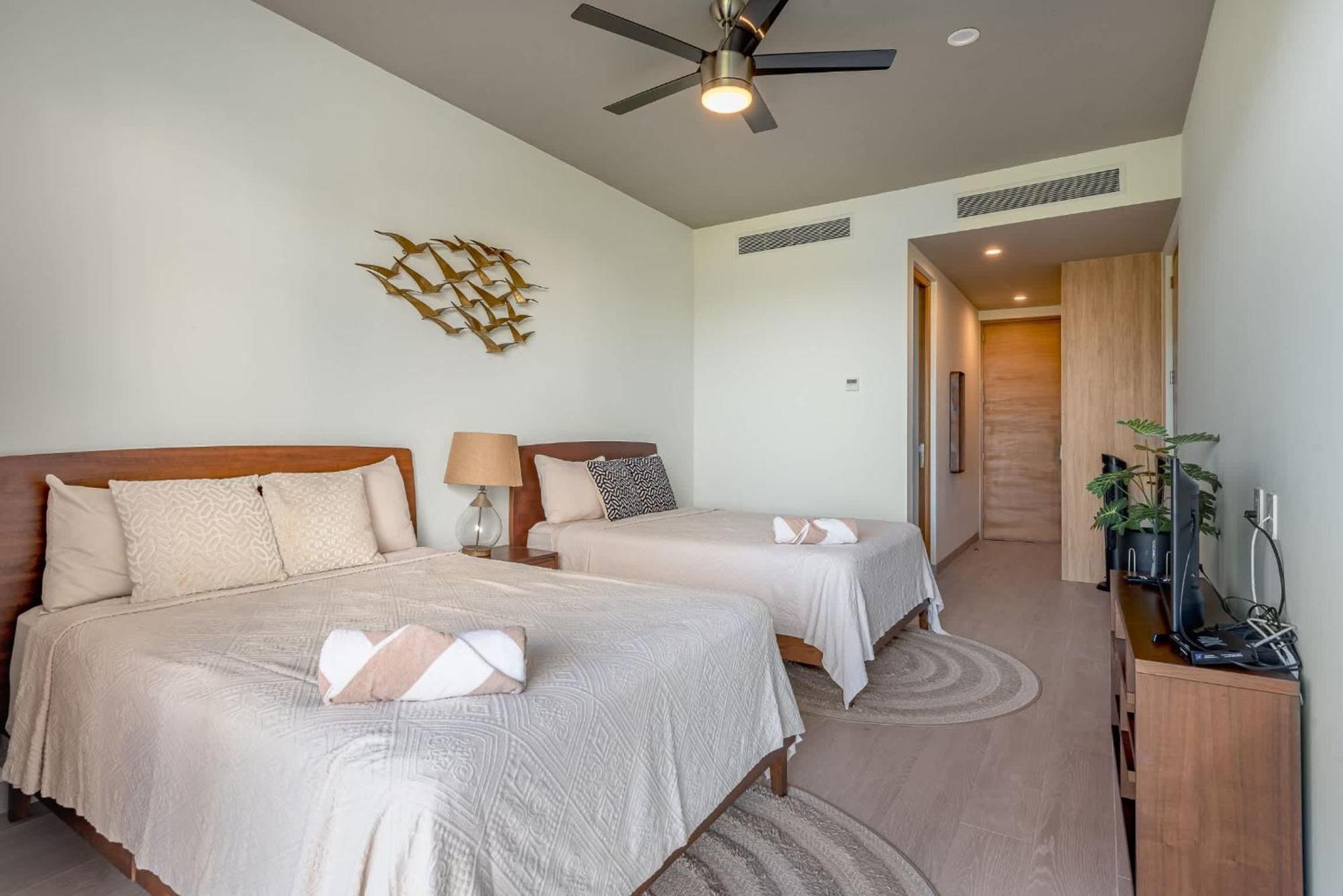 Luxury 2bd 2ba Ocean View 200m From Apartment