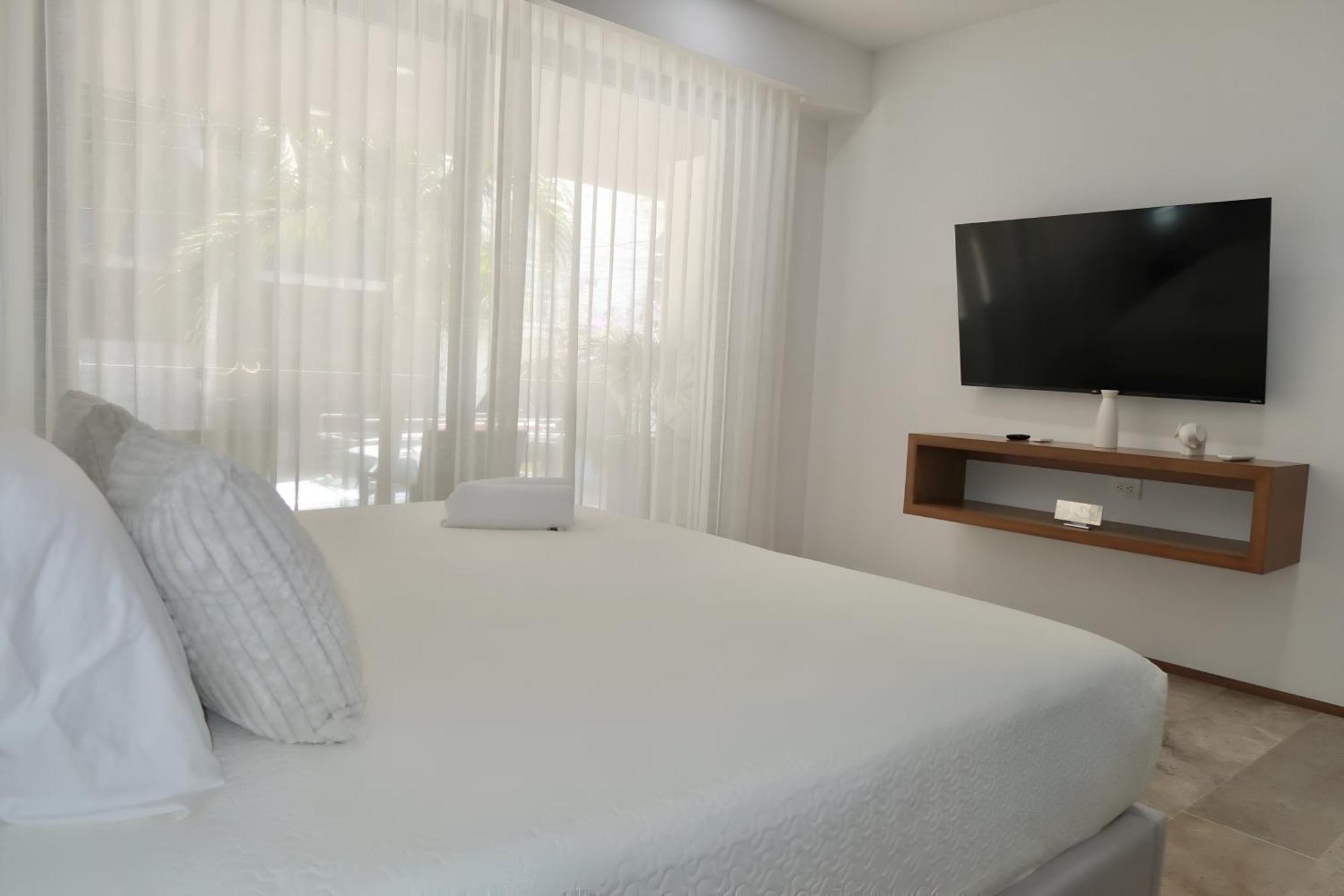 Apartment Modern Refuge Just Steps From 5th Avenue Playa del Carmen