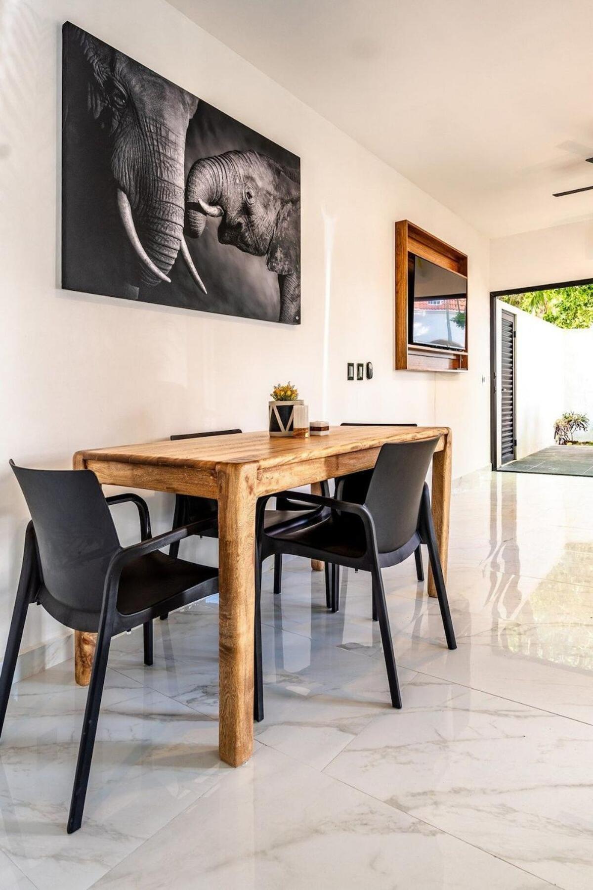 Magnificent One Block From Playacar