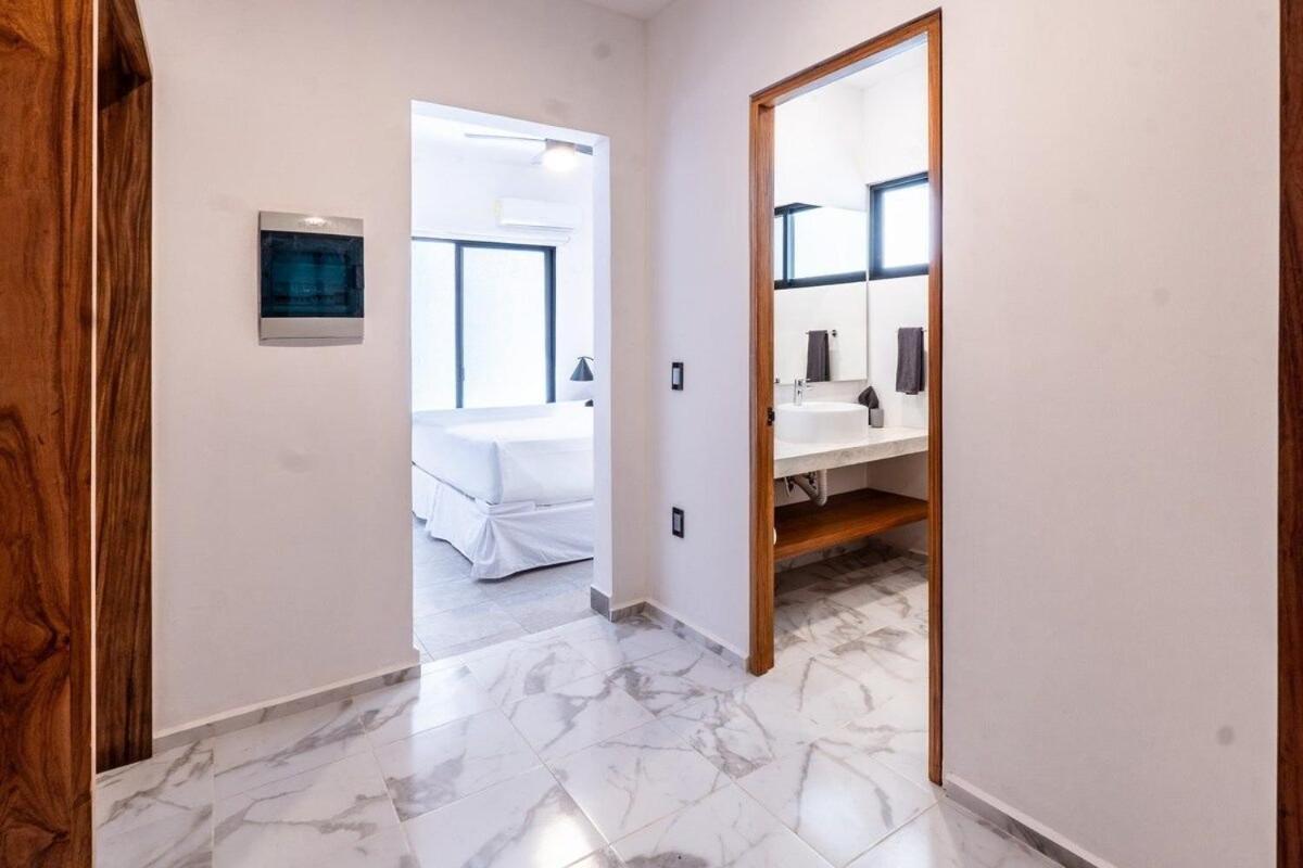 Magnificent One Block From Playacar * Playa del Carmen
