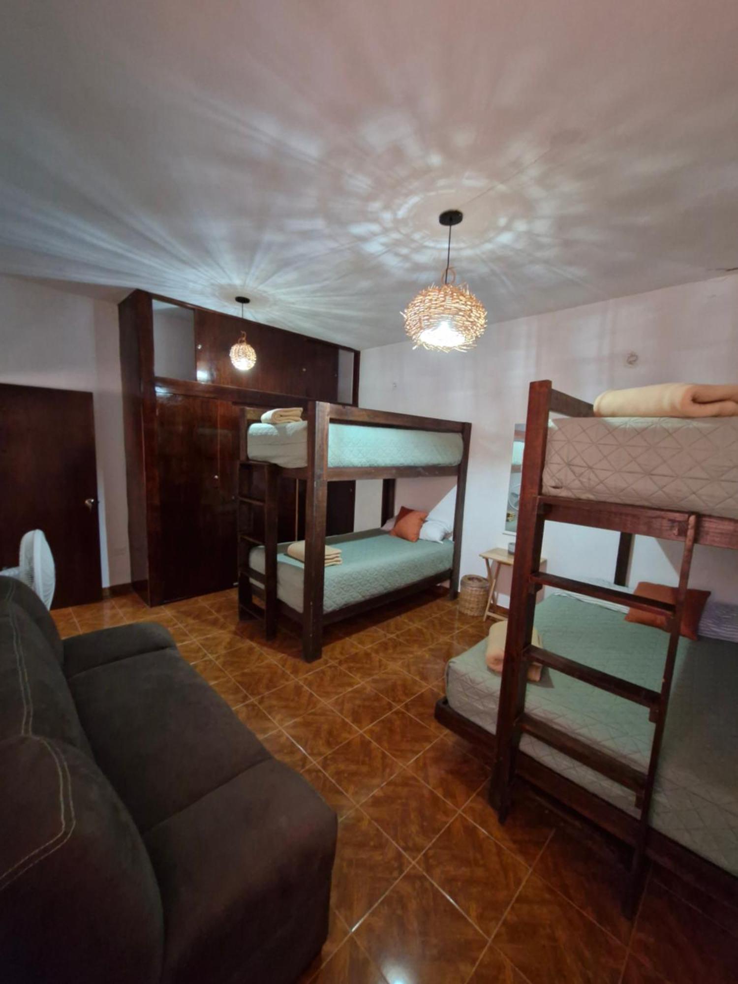 Casa 18 Personas Con Ac, Cocina Y A 10 Min De La Playa *