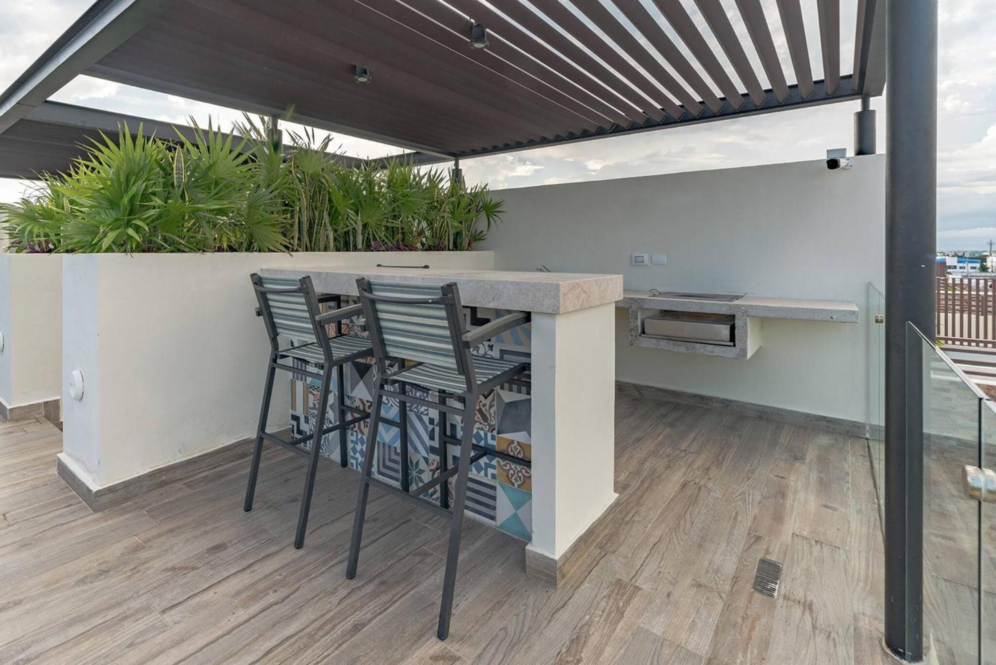 Oasis - 2 Bedroom With Pool, Gym, Private Terrace - At Veranto Apartamento Playa del Carmen