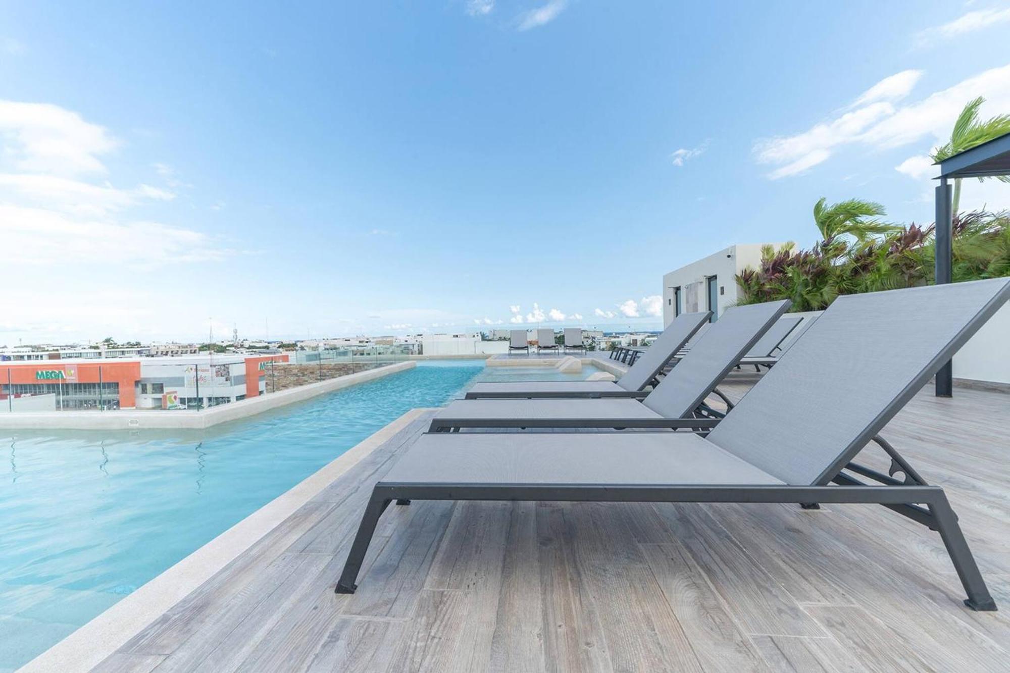 Apartamento Oasis - 2 Bedroom With Pool, Gym, Private Terrace - At Veranto Playa del Carmen