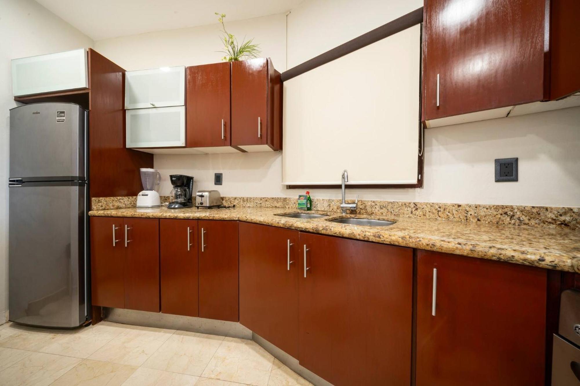 Сasa de vacaciones Surf 408 - Beachfront Stunning Ocean View Penthouse - At El Faro
