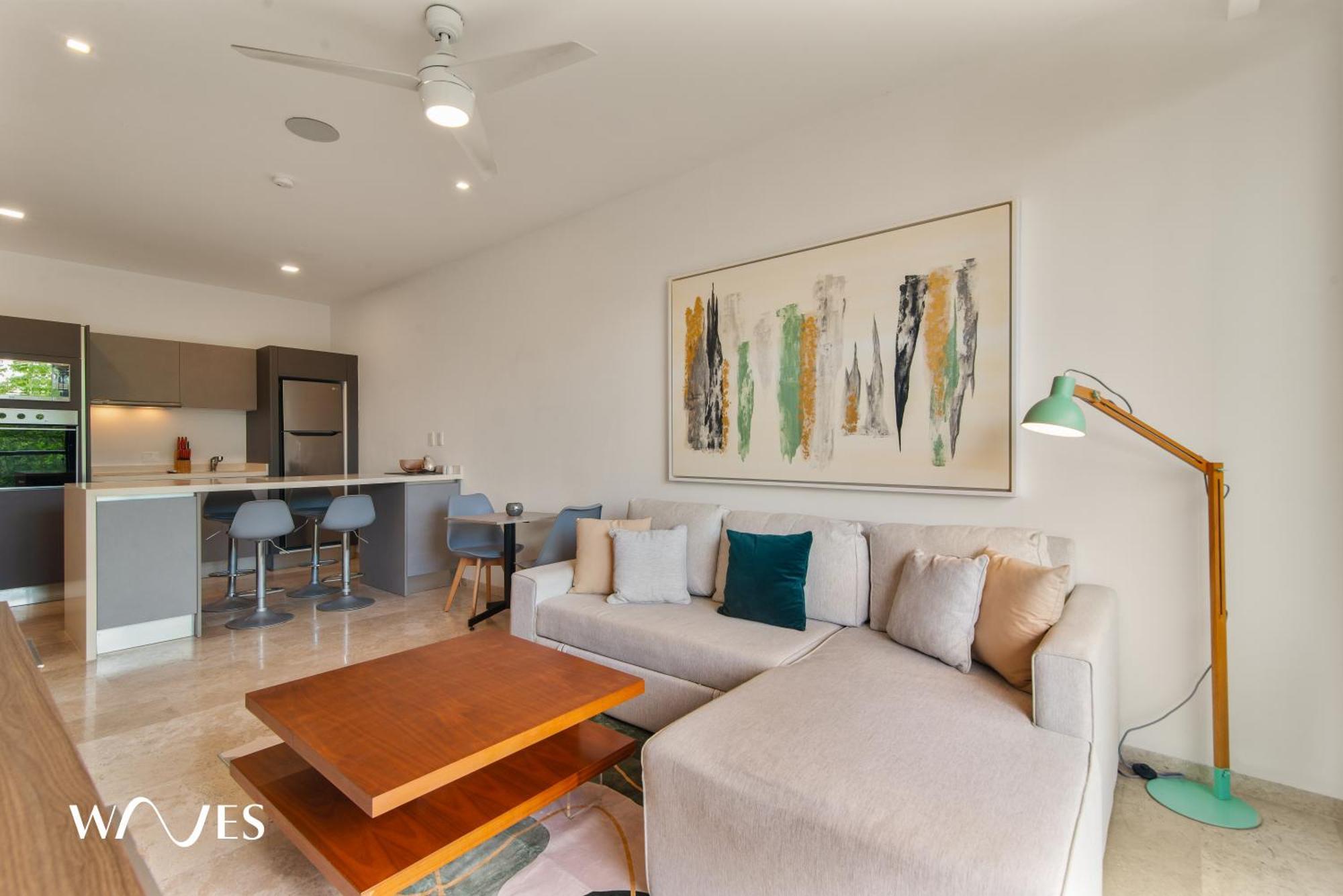 Luminous 1 Br. Steps Away From The * Playa del Carmen