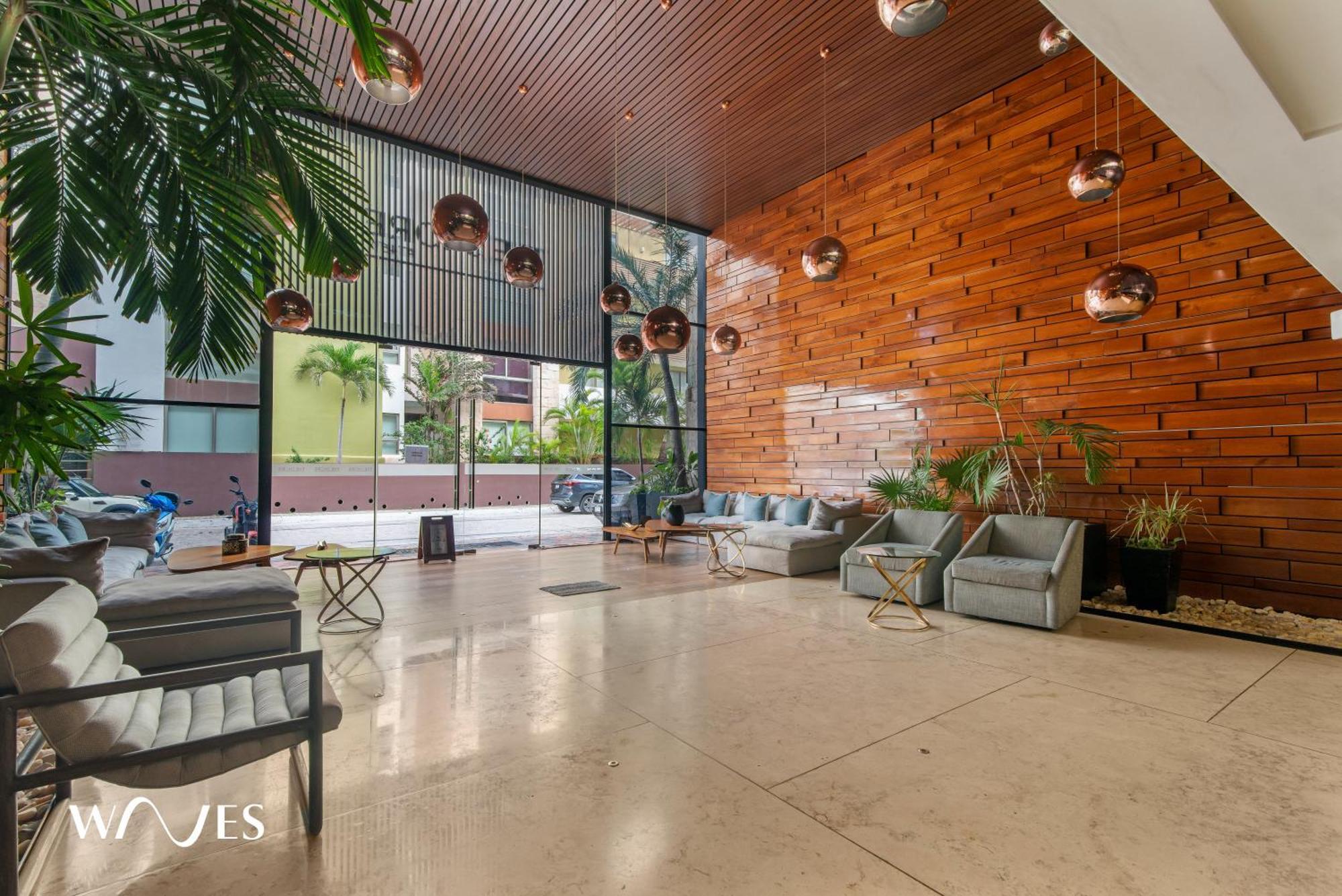 Luminous 1 Br. Steps Away From The * Playa del Carmen