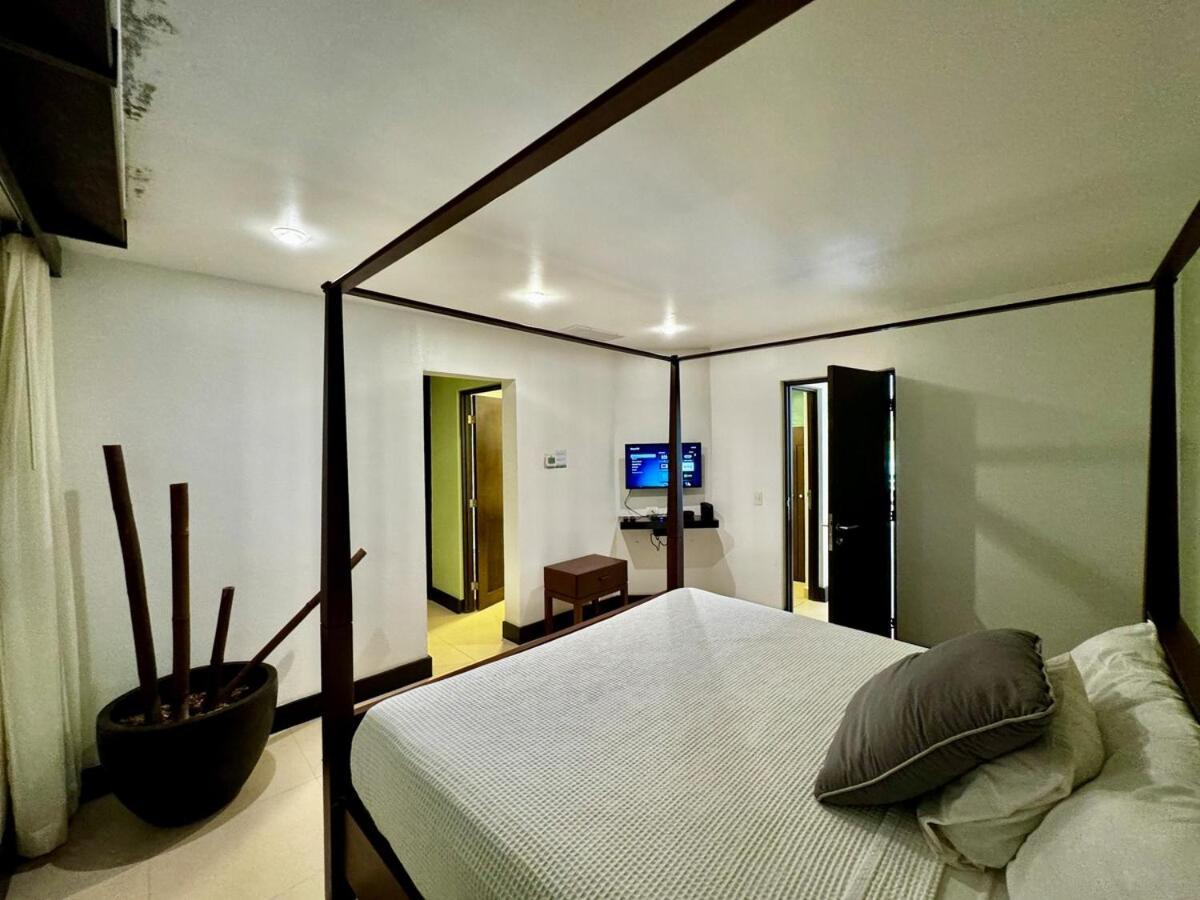 One Block From The Sea, Ideal! Apartment