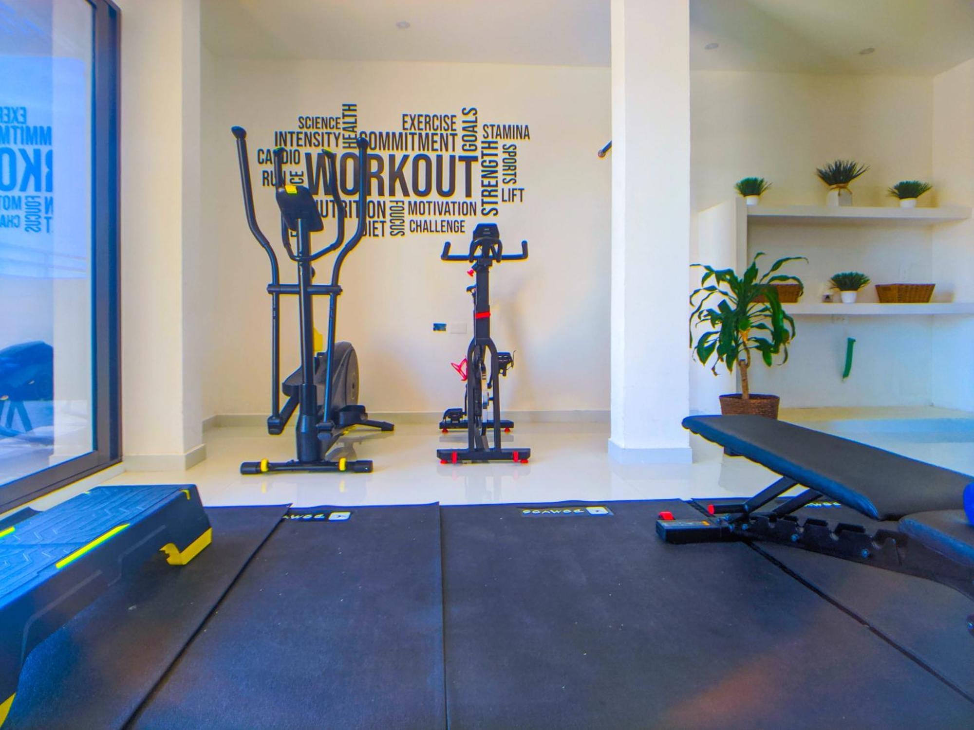 500m To L King Beds Kitchen L Pool Patio Gym Bikes Ac 30504 Apartamento *