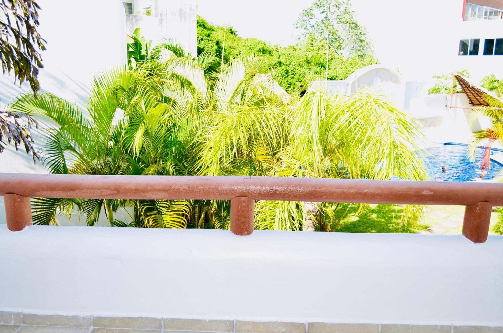 Deluxe Jacuzzi Balcony With Swimming Pool Air Conditioning And Parking Playa del Carmen