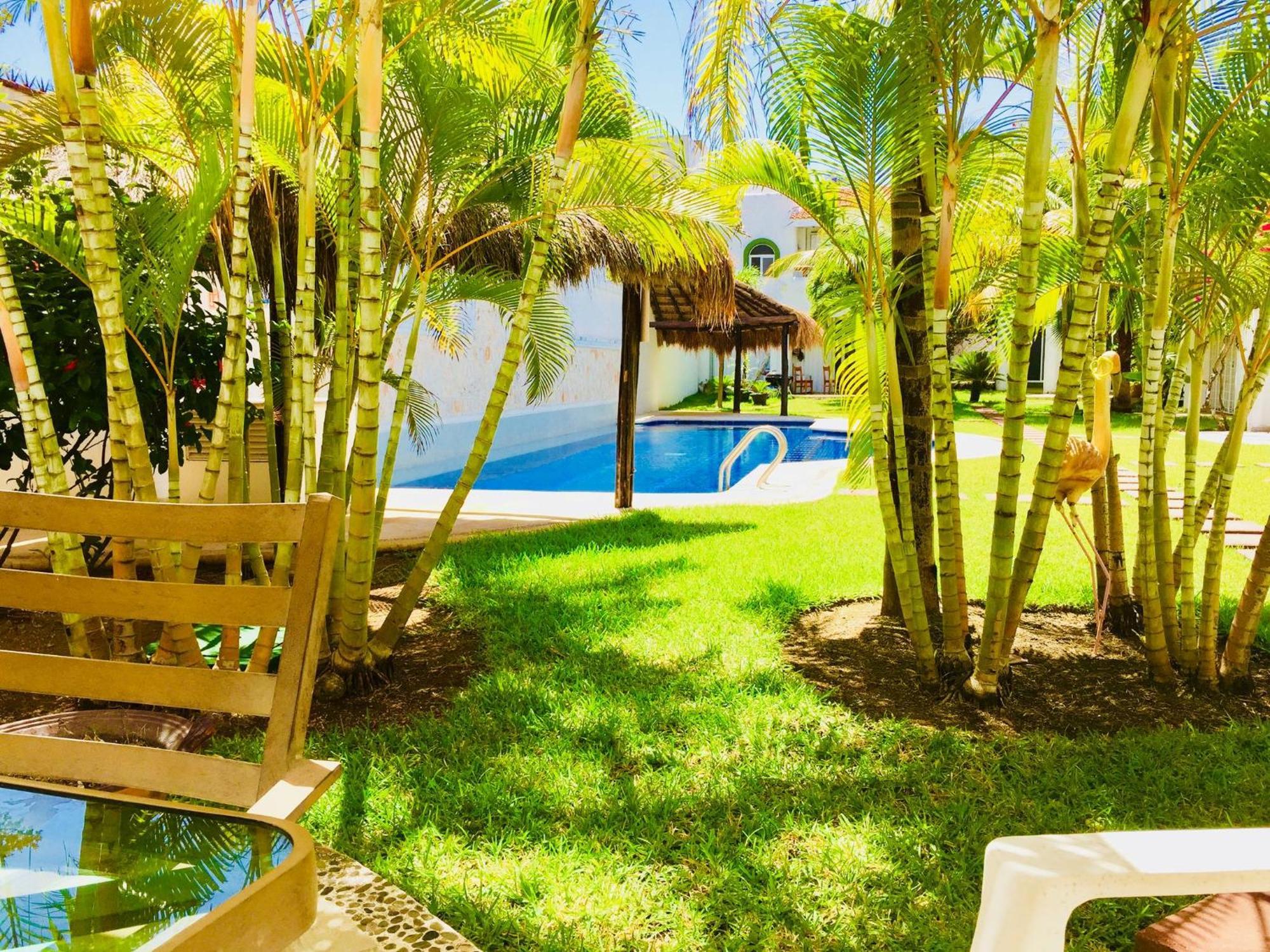 Deluxe Jacuzzi Balcony With Swimming Pool Air Conditioning And Parking Casa de hóspedes Playa del Carmen