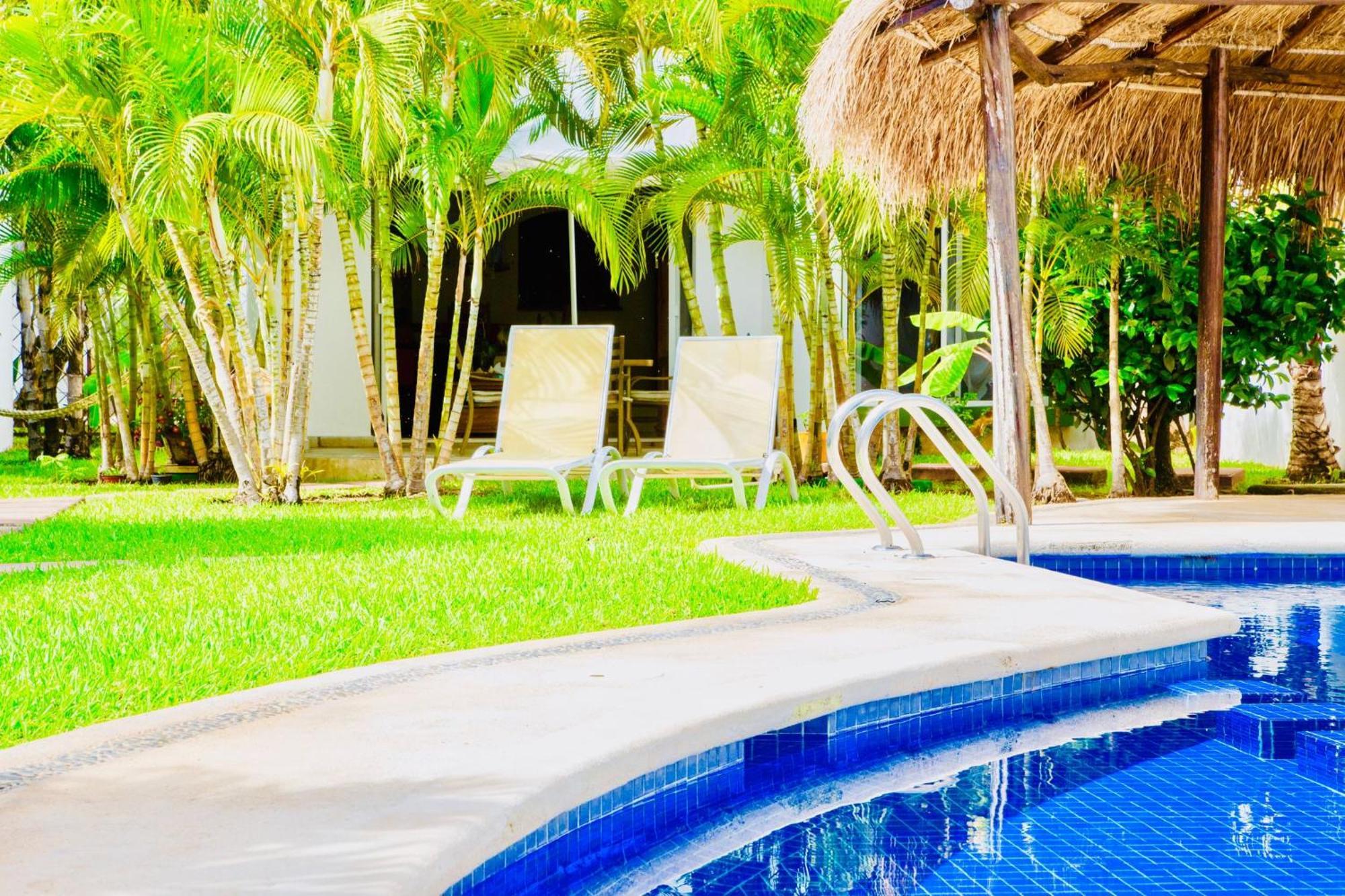 Deluxe Jacuzzi Balcony With Swimming Pool Air Conditioning And Parking