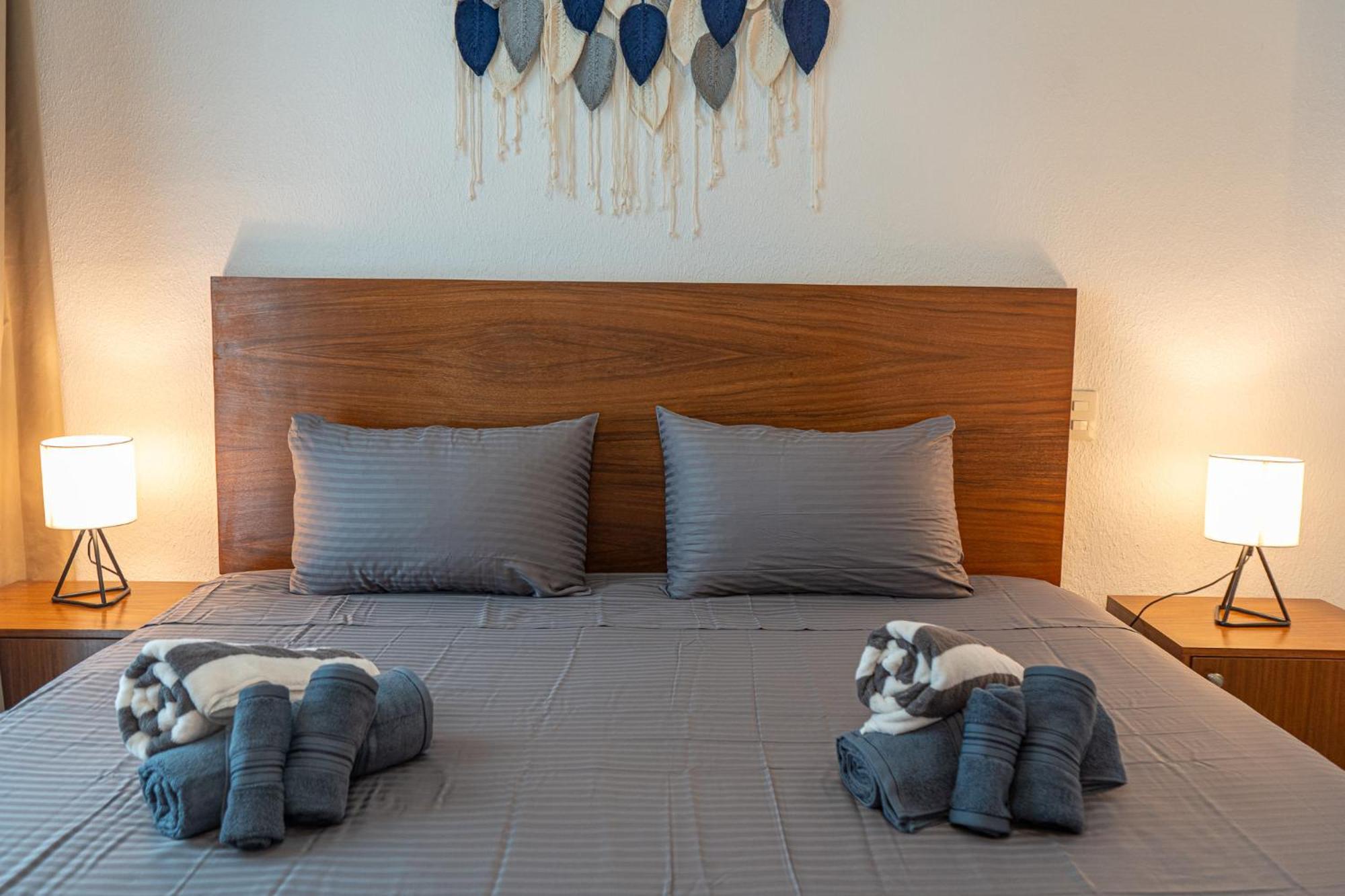 Modern 2br Apt-3 Baths-pool-wi-fi-steps To * Playa del Carmen