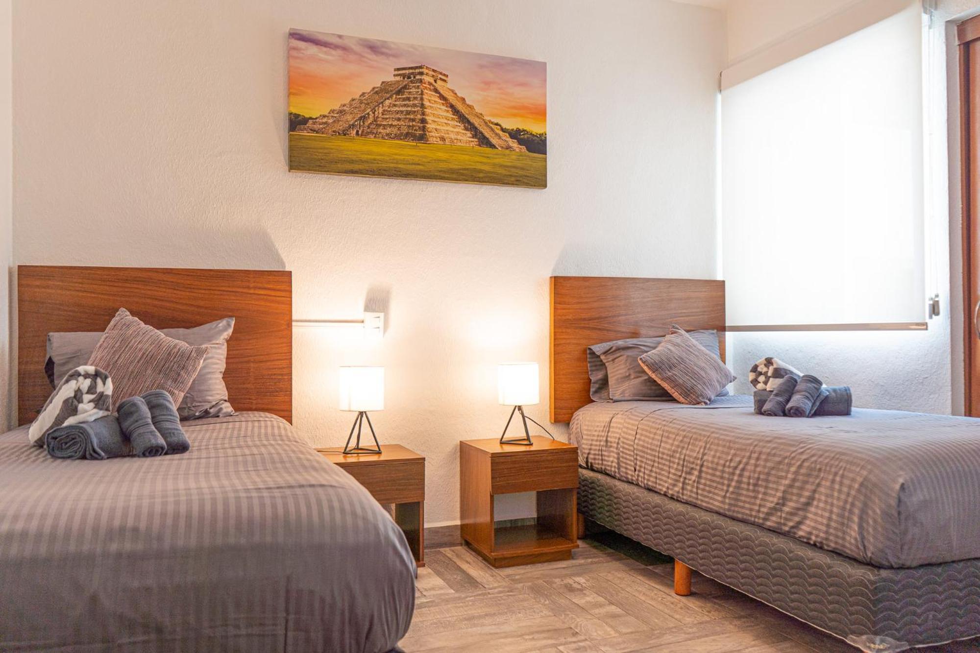 Modern 2br Apt-3 Baths-pool-wi-fi-steps To *