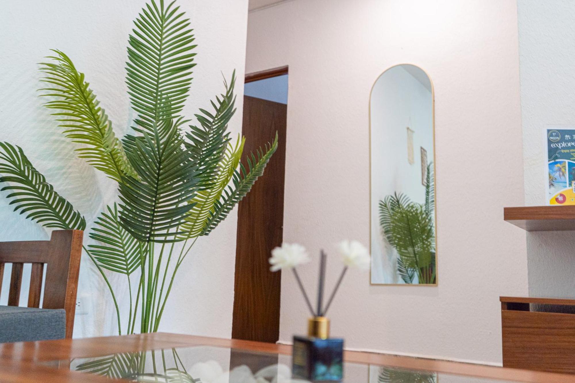 Modern 2br Apt-3 Baths-pool-wi-fi-steps To *