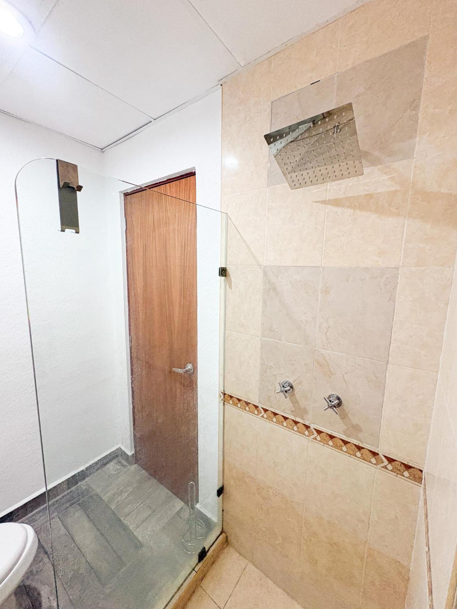 Modern 2br Apt-3 Baths-pool-wi-fi-steps To Apartment