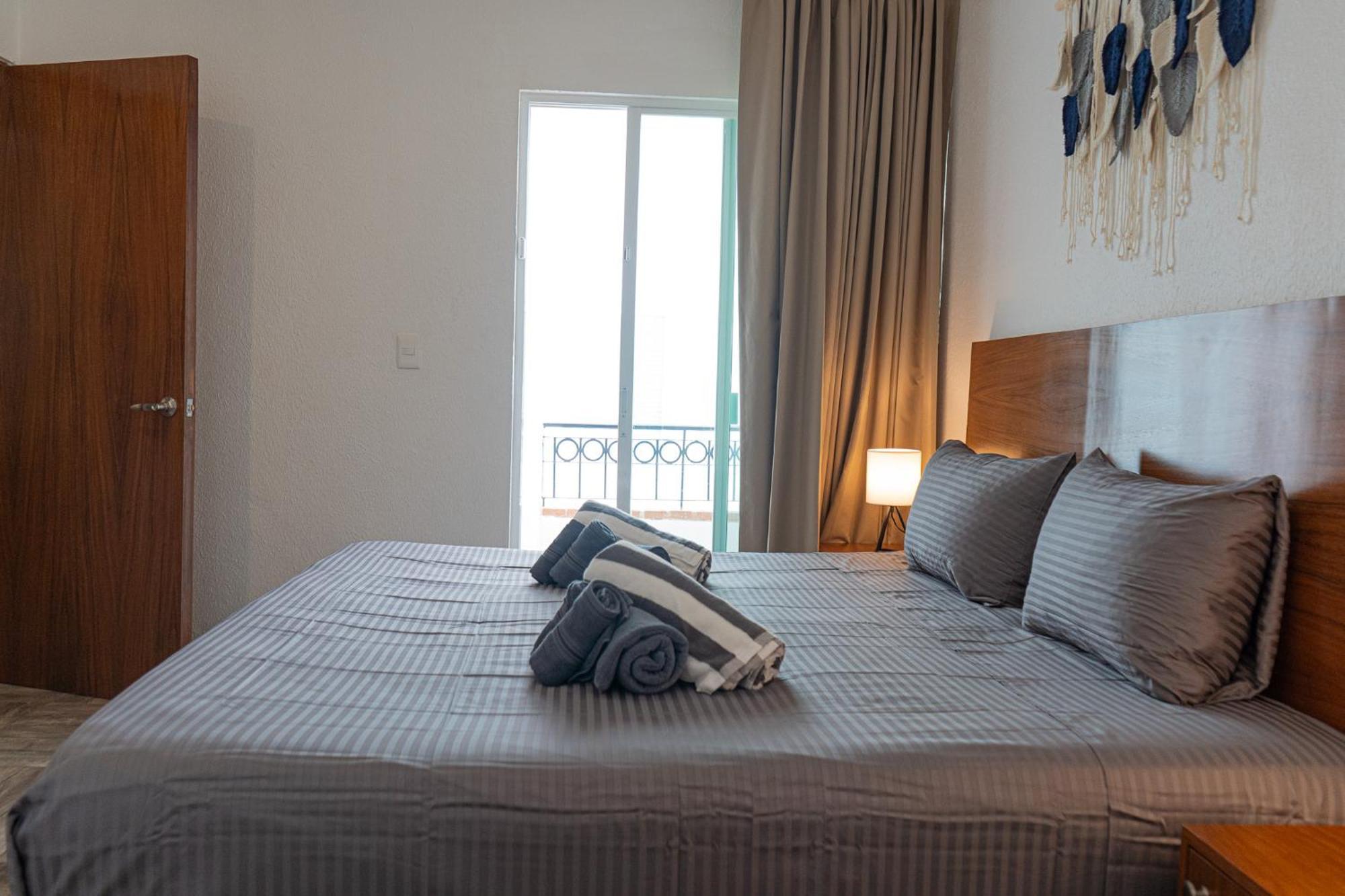 Apartment Modern 2br Apt-3 Baths-pool-wi-fi-steps To Playa del Carmen