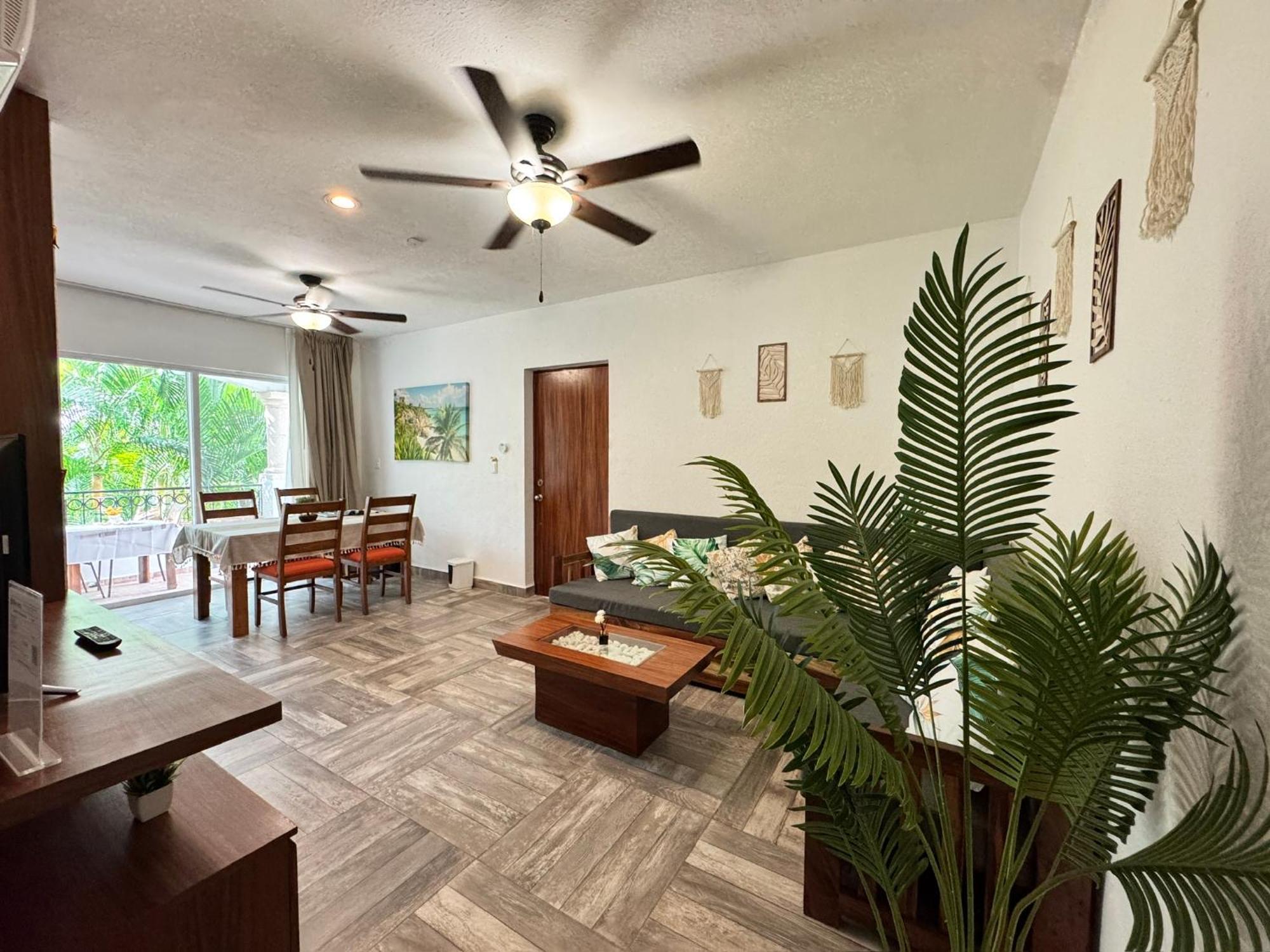 Modern 2br Apt-3 Baths-pool-wi-fi-steps To Apartment *
