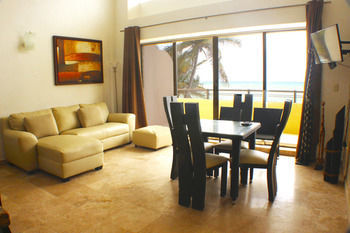 Hotel Ocean Plaza Condos