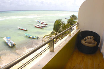 Ocean Plaza Condos Playa del Carmen