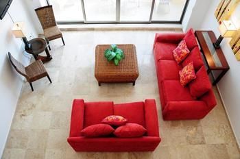 Ocean Plaza Condos 3*