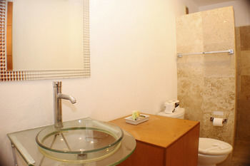 Ocean Plaza Condos Hotel Playa del Carmen