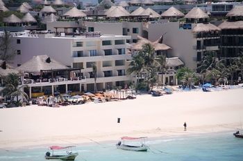 Ocean Plaza Condos Playa del Carmen