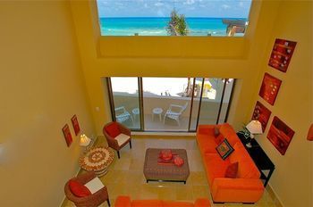 Ocean Plaza Condos 3*