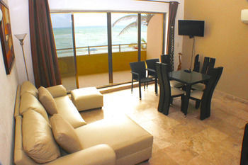 Ocean Plaza Condos Hotel Playa del Carmen