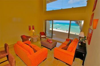 Hotel Ocean Plaza Condos 3*