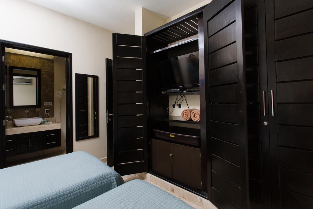 Apartment Oceanfront El Faro Surf 302 Playa del Carmen