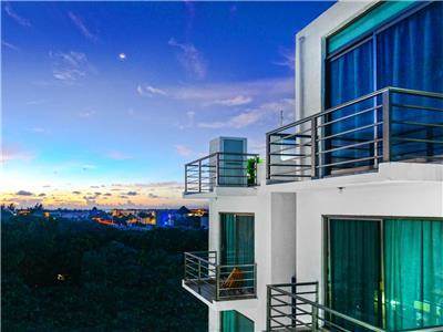 Khách sạn hẻo lánh Coral