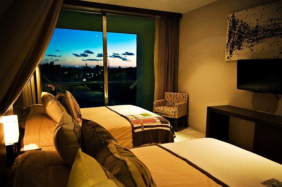 Soho Playa Khách sạn 4*