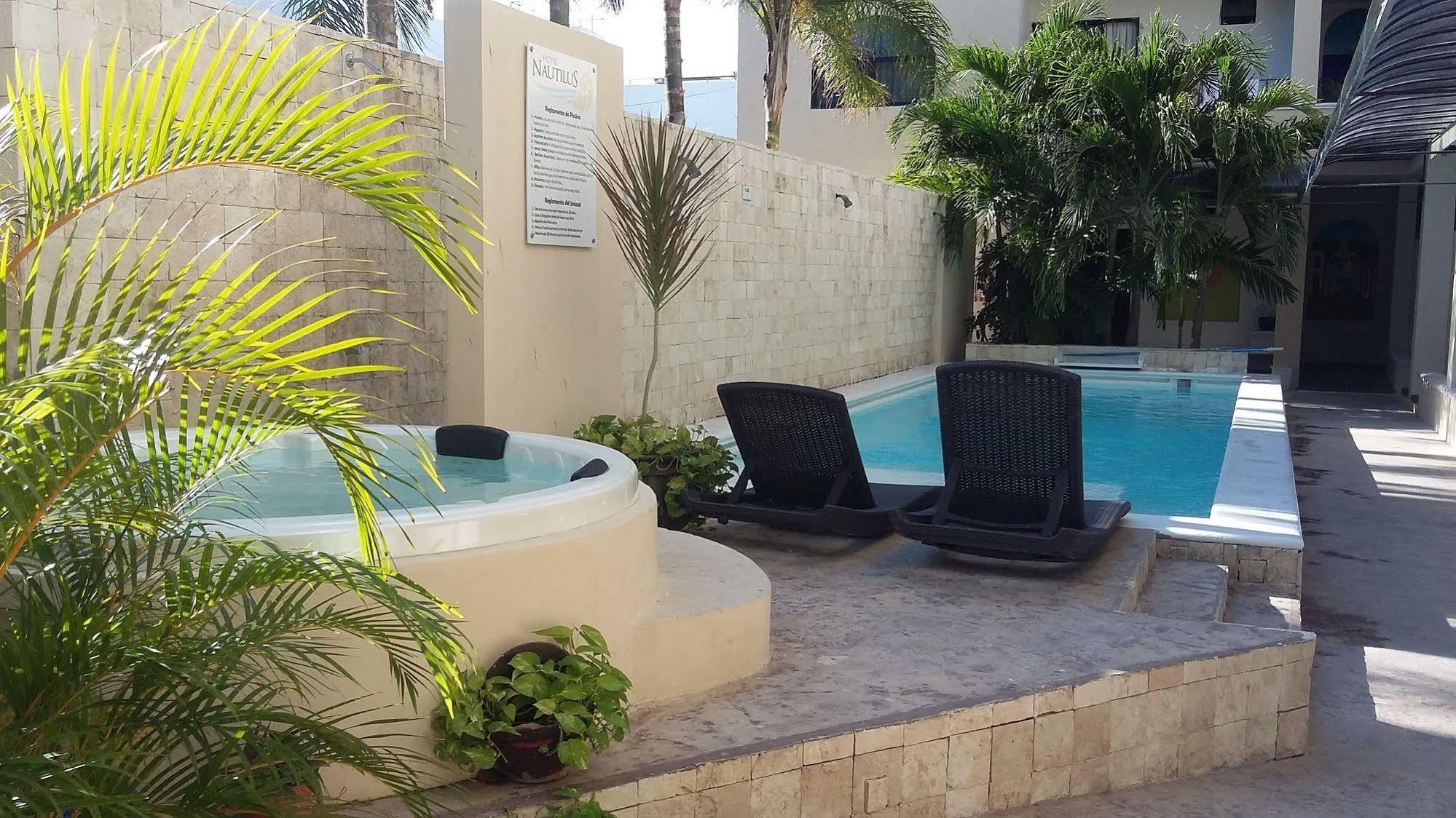 Khách sạn Nautilus 3*