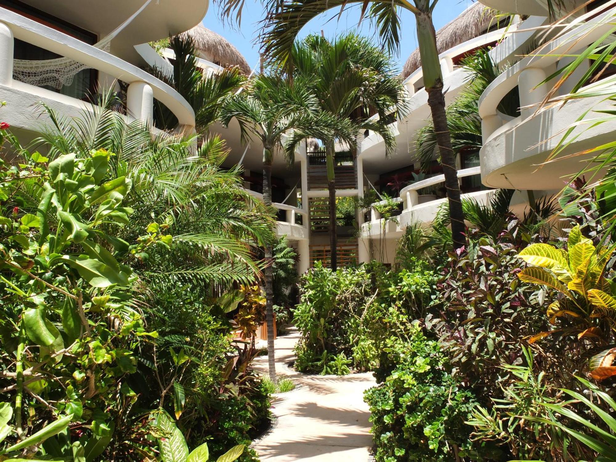 Khách sạn Playa Palms Playa del Carmen