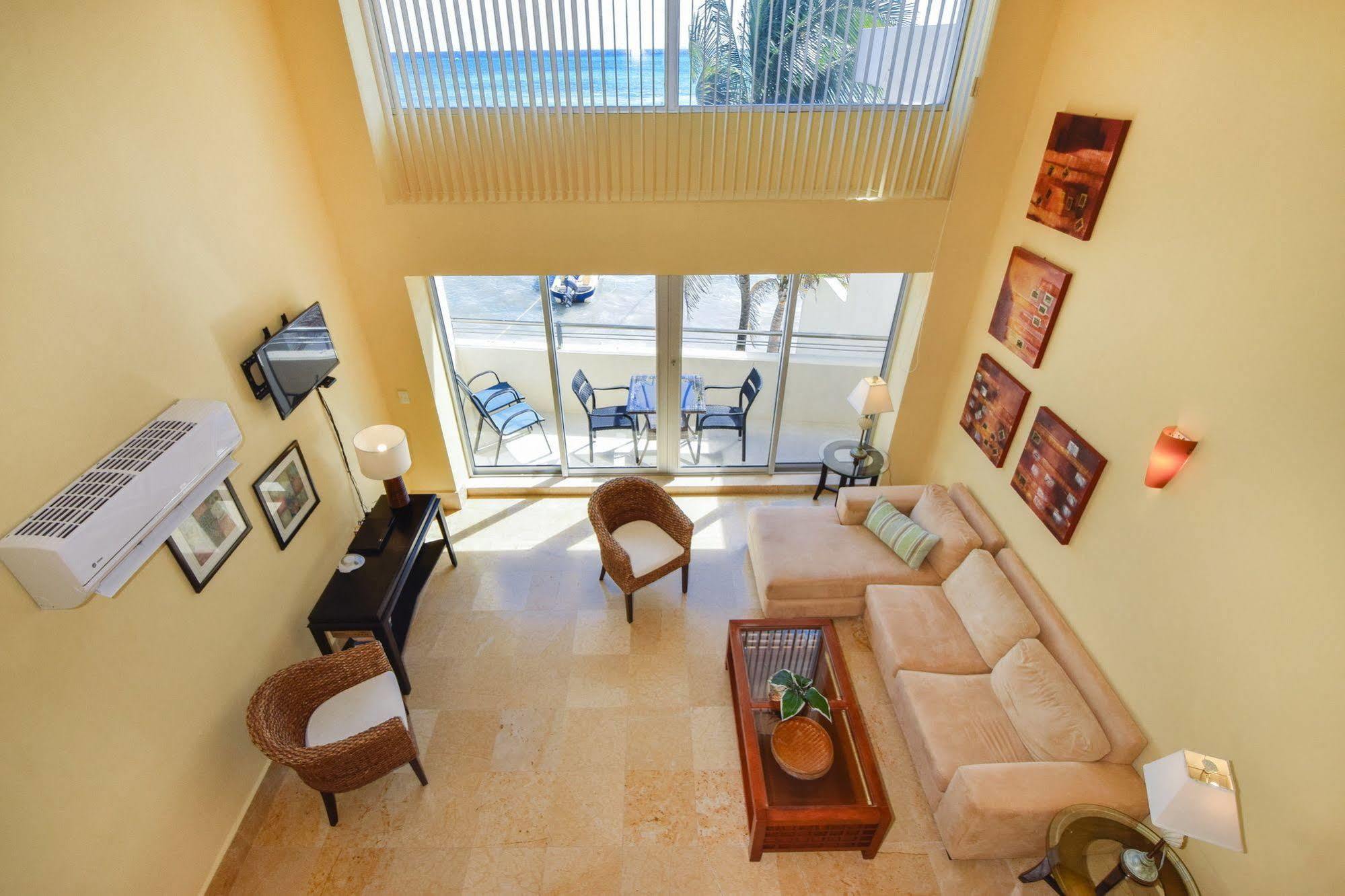 Ocean Plaza Condos 3* Playa del Carmen