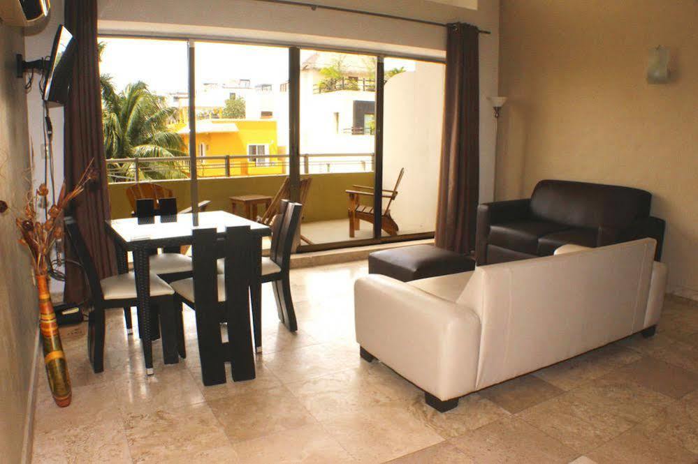Hotel Ocean Plaza Condos Playa del Carmen