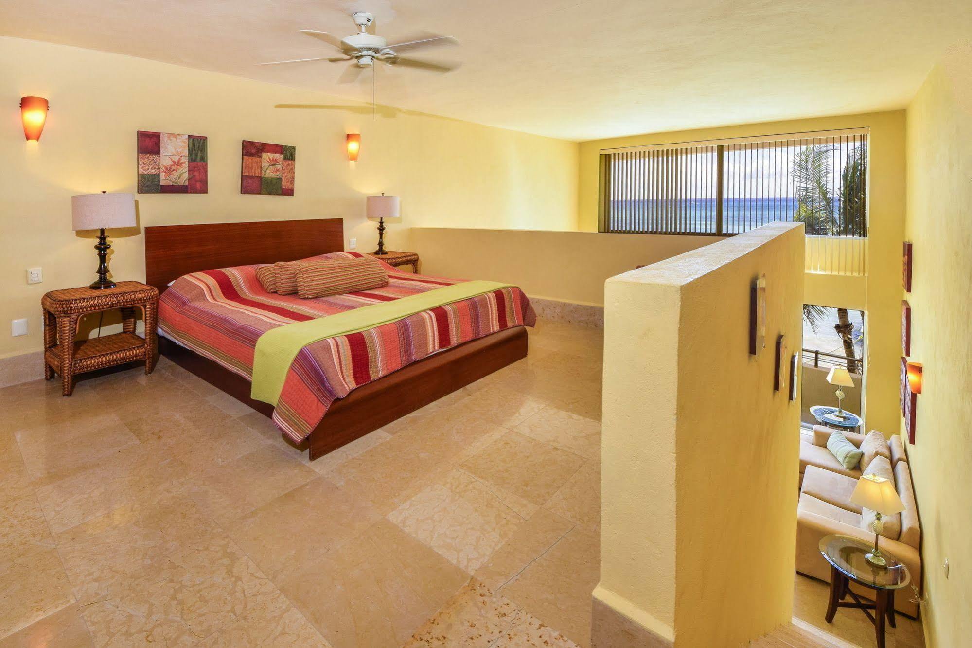 Hotel Ocean Plaza Condos